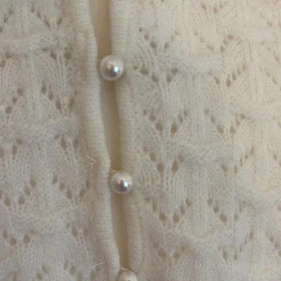 Berthie Chic White Knit Sweater - Picture 8 of 10